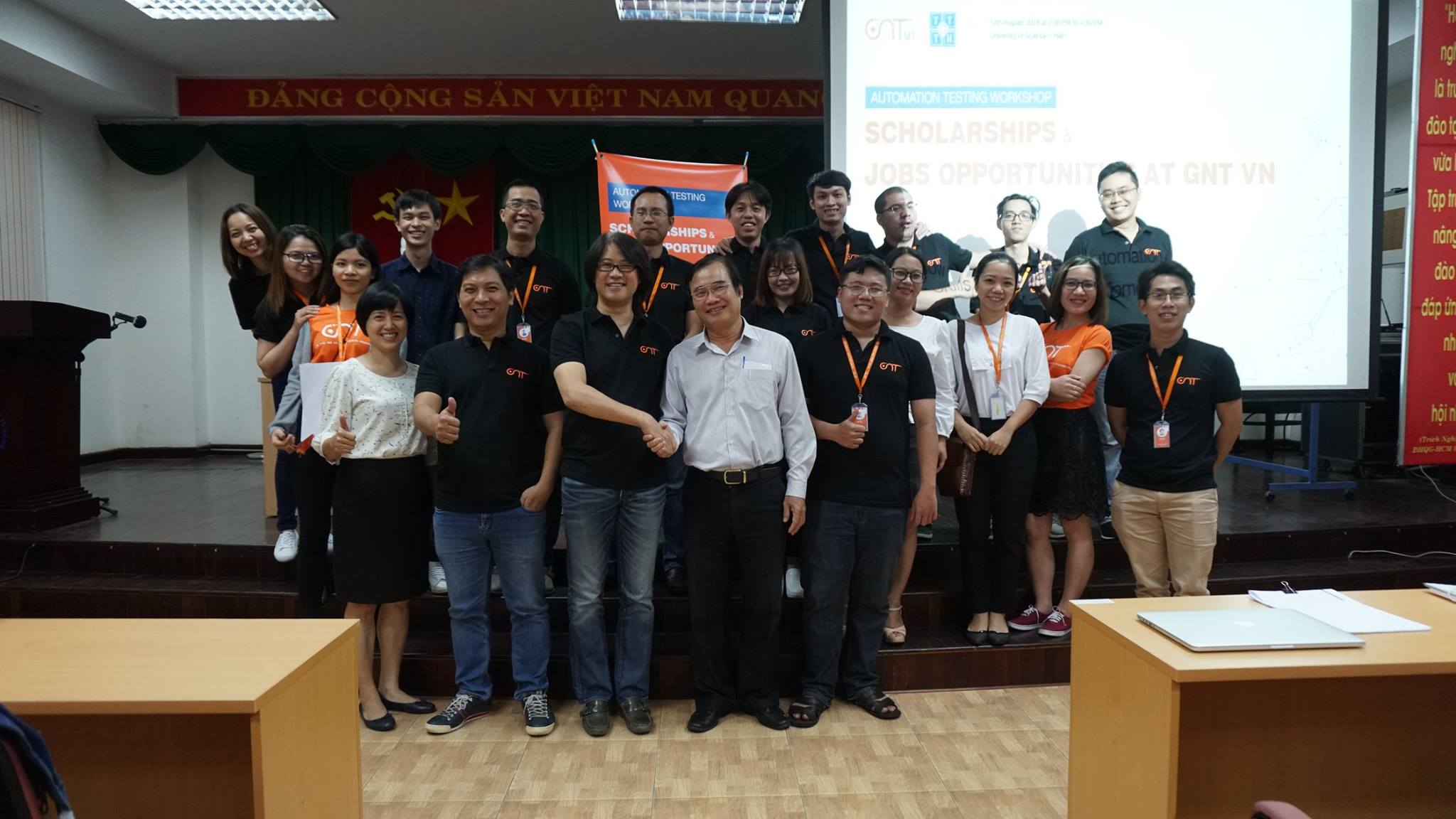 GIANTY VN organized an Automation Testing workshop and awarded scholarships at the Informatics Center of Ho Chi Minh City University of Natural Sciences. HCM