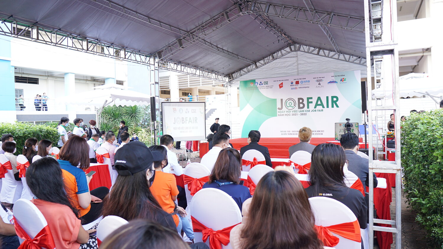 Khung cảnh khai mạc Ngày hội việc làm CSE JOBFAIR 2022